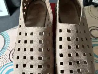Sandaler sandfarvet 