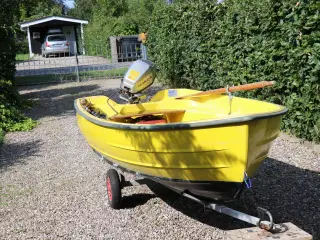 WITH Dromedille 320, med 5hk Honda firtakt