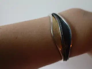 Unika armring med tilhørende ring 