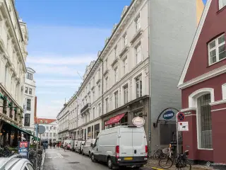 186 kvm. dejlige kontorer til leje lige overfor Café Victor