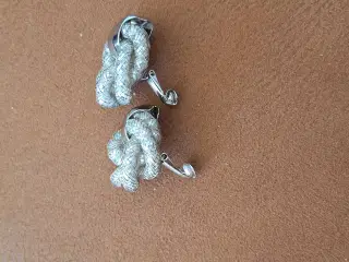 Sølvfarvede øreclips 