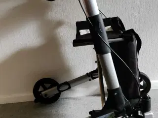 Napoli Rollator Letvægtsmodel Sort
