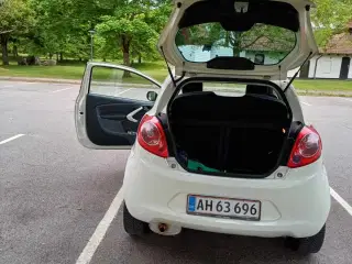 Velholdt Ford KA sælges 