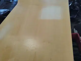 Skrivebord 