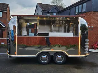 Salgsvogn food truck Foodtrailer