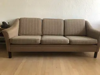 Enkel velholdt uld sofa i naturfarver