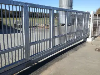 Fabrikssalg af skydeporte
