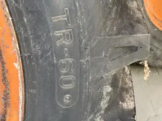 Traktor dæk  helt nye bagdæk 