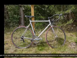Racer cykel