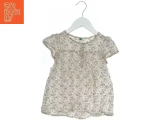 Blomstret bluse til børn fra United Colors Of Benetton (str. 104)