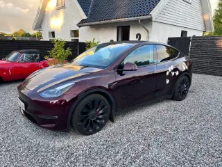 Tesla Model Y  Performance AWD