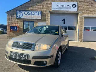 Skoda Fabia 1,4 16V 75 Ambiente Combi