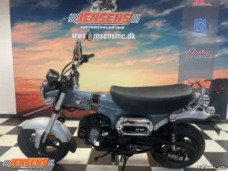 Honda ST 125 Dax