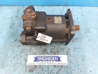 New Holland CX8090 Hydrostat motor 84819681