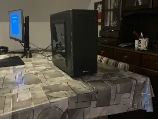 GAMER COMPUTER