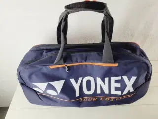 ⭐️- Yonex Pro Tournament Bag 