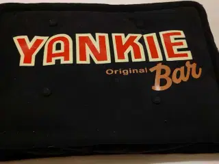 Yankie bar pynte puder