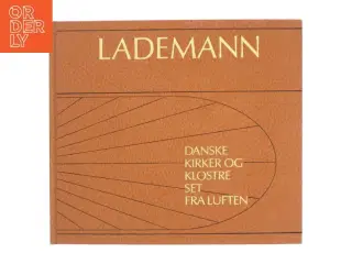 Bog om danske kirker og klostre set fra luften