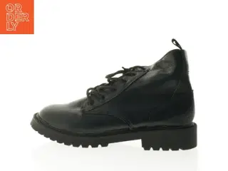 Sorte støvler fra Zara (str. 33)