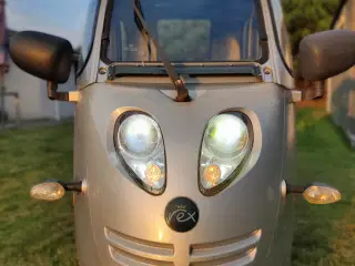 Lukket el-scooter, med stort batteri