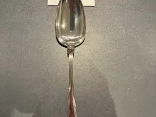 Gammel dobbeltriflet middagsske i sølv