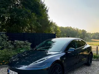 Tesla Model 3 LR - 2024 / Highland