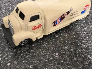 Jeg Køber!!!1945 Pepsi Bottle Truck