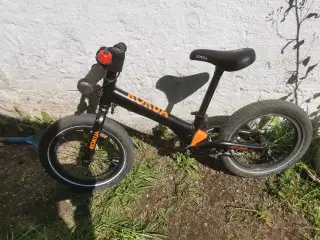 Løbecykel kokua jumper 4-7 år sort 