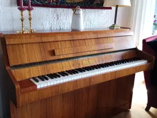 Velholdt pianino