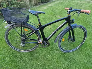 Købes BILLIG Nyere MTB m smalle dæk skærme bagageb