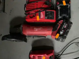 Vinkelsliber MILWAUKEE Med lader og et batteri