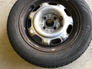 Komplet sæt vinterhjul passer feks til VW polo 