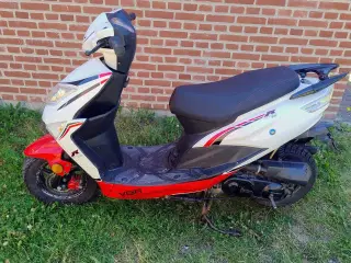 VGA explore 30 knallert 