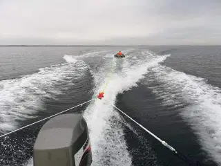 Bella 512 Excel bowrider med 60 hk Mariner 4-takt