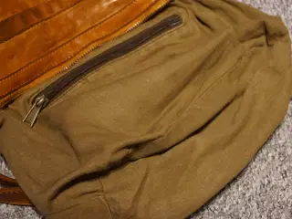 Montana cross over skindtaske