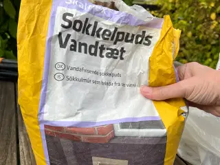 Sokkel- og vægpuds