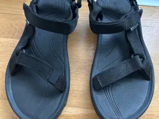 Ny ubrugt Teva unisex sandaler str. 39