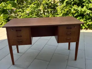 Skrivebord teaktræ