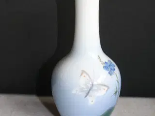 Vase m. sommerfugl og blomster fra RC