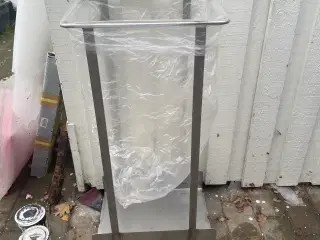 Affaldstativ på hjul