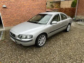 (Lav km) Nysynet Volvo S60 2.4l Benzin