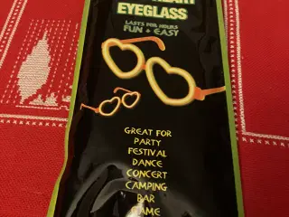 Nice glow heart eyeglass