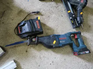 Akku bajonetsav BOSCH GSA 18-VLI med batteri og lader