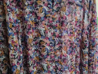 Blomstret bluse 