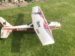 Modelfly let materiale