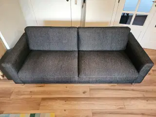 Mørkegrå 3 Pers. Sofa – God Stand