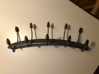 Knagerække i metal/træ