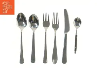 Bestiksæt i rustfrit stål (str. 14-20 cm)