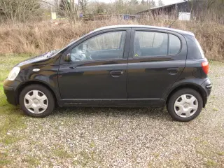 Toyota  yaris