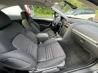 Peugeot 407 coupe 